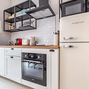 https://charmant-appartement-en-hypercentre.midi-pyreneeshotels.com